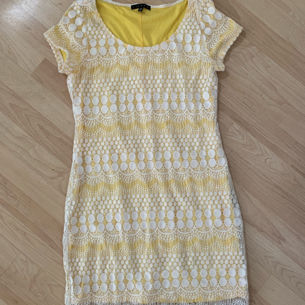 Tiana B sunny yellow knit dress with stretch lace overlay M